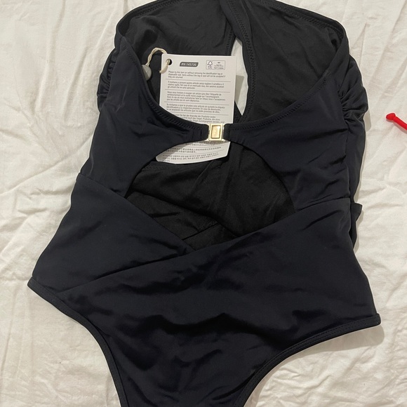 Moeva one pieces halter swimsuit - Picture 8 of 9